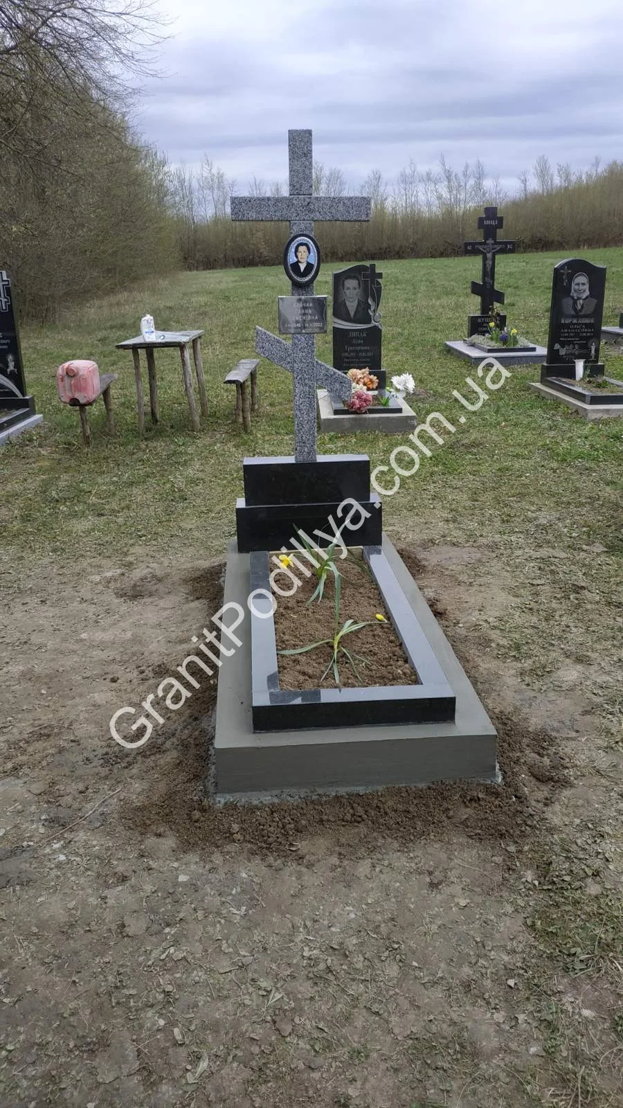 Подвійний пам'ятник з граніту - Кам'янець-Подільський | GranitPodillya